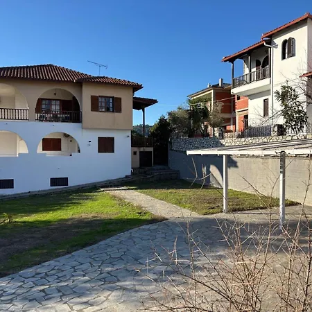 Apt - Sleeps 5 - Pets Ok - Balcony - Parking *