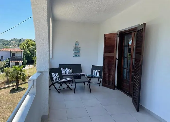 Apartment - Sleeps 5 - Pets Ok - Balcony - Parking Agios Nikolaos (Chalkidiki)