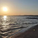 Apartmán - Sleeps 5 - Pets Ok - Balcony - Parking