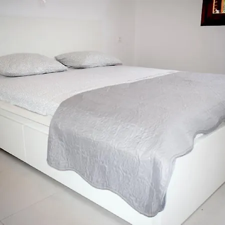 Apt - Sleeps 5 - Pets Ok - Balcony - Parking * Agios Nikolaos (Chalkidiki)