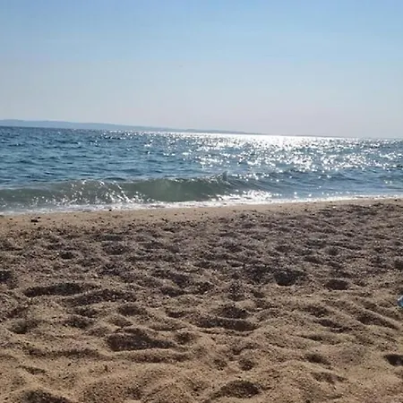 Apt - Sleeps 5 - Pets Ok - Balcony - Parking Agios Nikolaos (Chalkidiki)