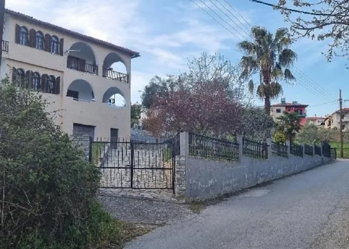 Apartamento - Sleeps 5 - Pets Ok - Balcony - Parking *