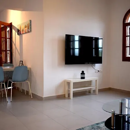 Διαμέρισμα Apt - Sleeps 5 - Pets Ok - Balcony - Parking *