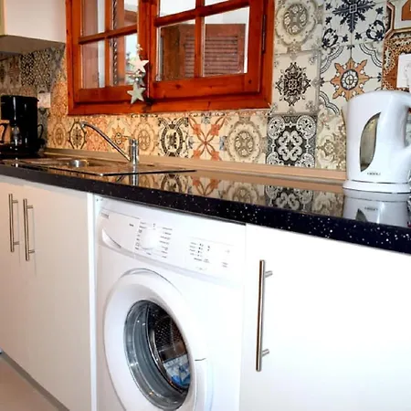 Διαμέρισμα Apt - Sleeps 5 - Pets Ok - Balcony - Parking Άγιος Νικόλαος