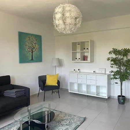 Διαμέρισμα Apt - Sleeps 5 - Pets Ok - Balcony - Parking *