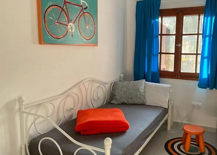 Apartment - Sleeps 5 - Pets Ok - Balcony - Parking Agios Nikolaos (Chalkidiki)